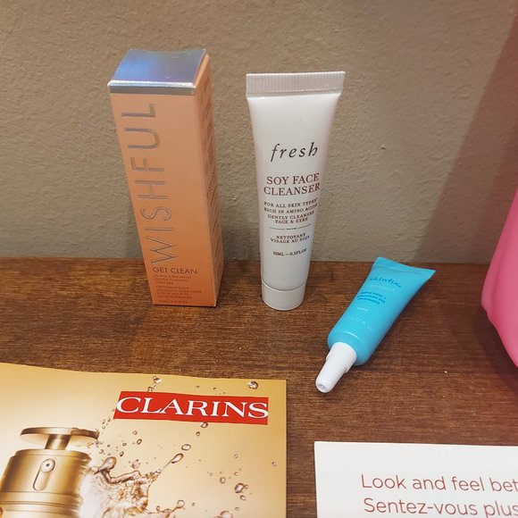 Mix of Skincare Bundle - Picture 2 of 8